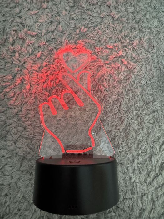 Lampka led reka serce