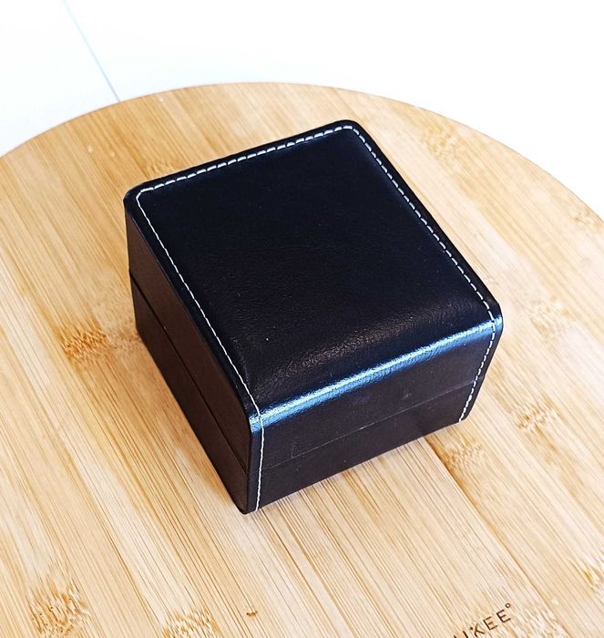 Zegarek Deyros – Połączenie Stylu, Funkcjonalności i Elegancji