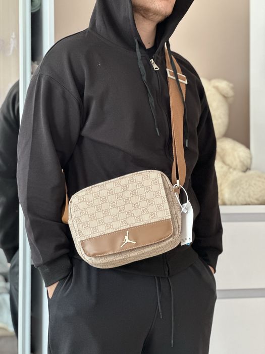 Сумка Air Jordan Monogram Crossbody | Nike, найк, джордан месенджер