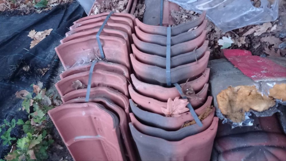 Lote de telhas espanhola Borja mod. envelhecida+cumes+cruzetas+cumes t