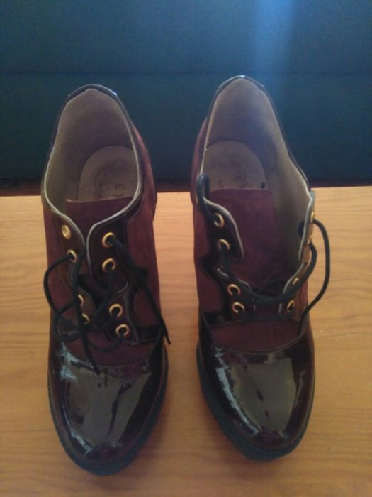 Botas de pele para mulher