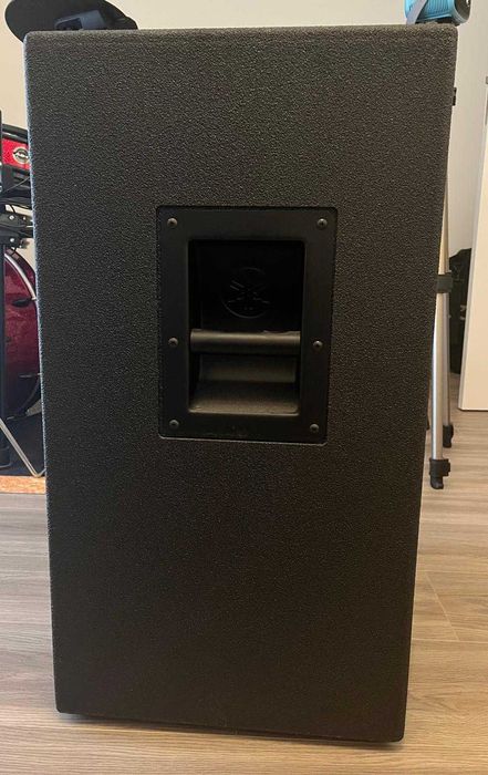 Duas Colunas Yamaha C115V 500W