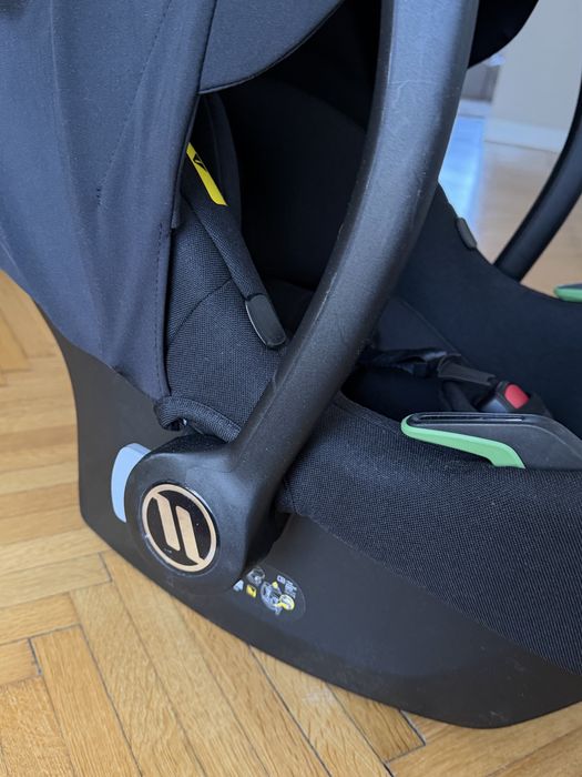 Fotelik samochodowy Avionaut Cosmo