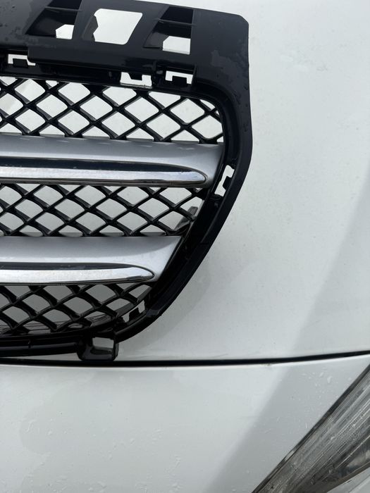 Grelha frontal de origem - Mercedes Classe A
