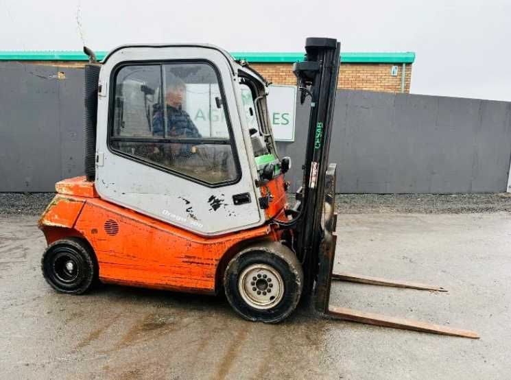 Вилочний погрузчик навантажувач CESAR DRAGO 3 тони, 4,5 м