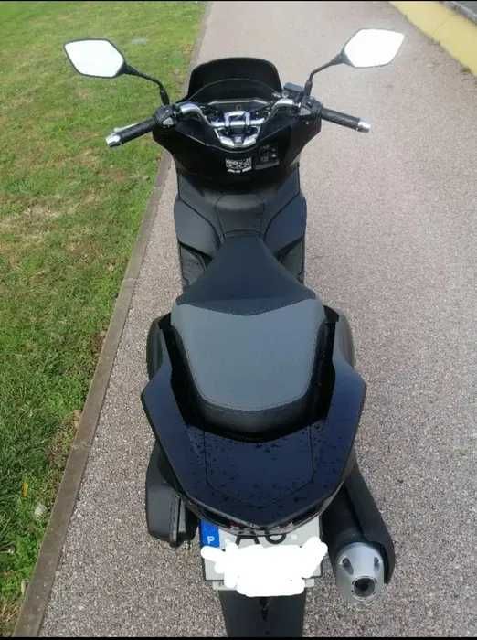 Honda PCX 125 de 2022 Impecável