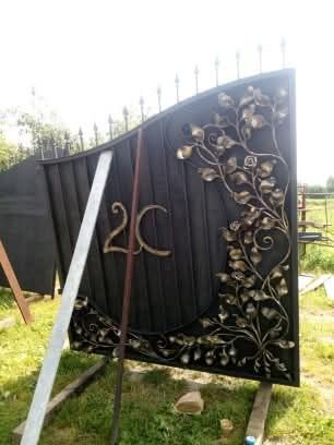 Bramy ogrodzenia kute