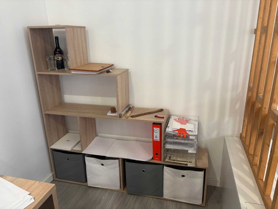 Armário - como novo;