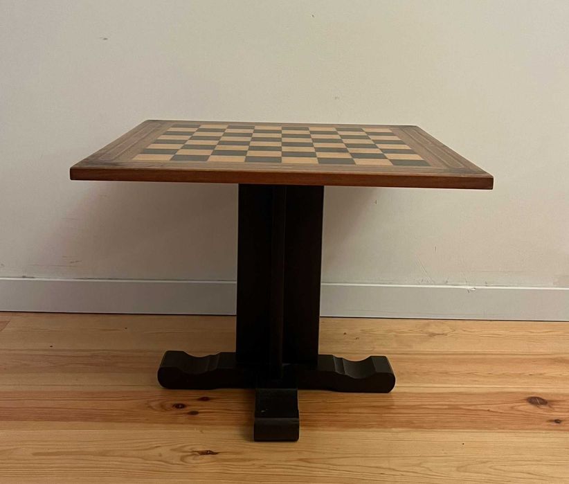 Mesa de Jogos / Mesa de Xadrez Antiga em Madeira com Marchetaria
