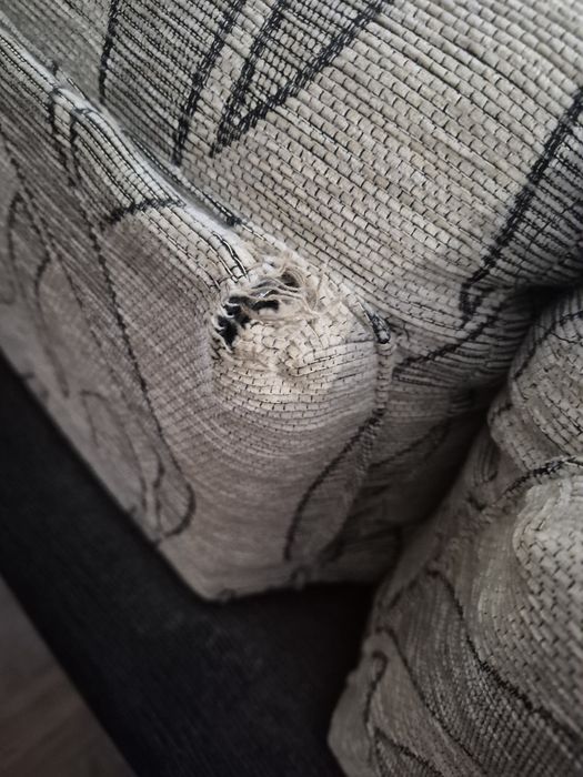 Sofá cama de dois lugares em tecido