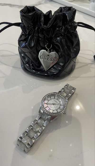 Часы женские Guess. Оригинал