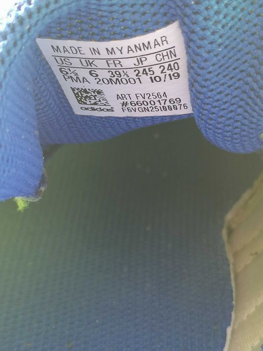 Sapatilhas futsal Adidas Sala e Nike Mercurial