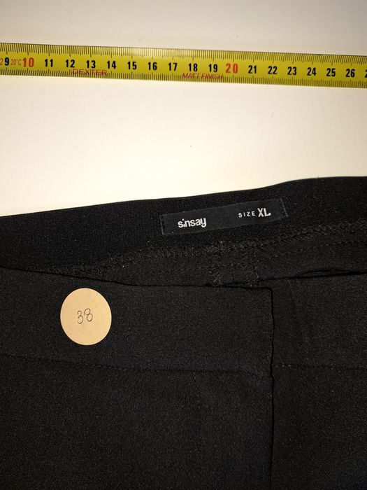Spodnie Sinsay (38)