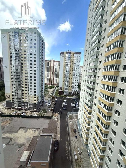 Продаж 3-к квартири Дарницький р-н, ЖК Патріотика, Гмирі 22Б