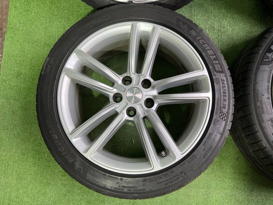 Комплект коліс Tesla Model S диски з шинами 4 шт оригінал