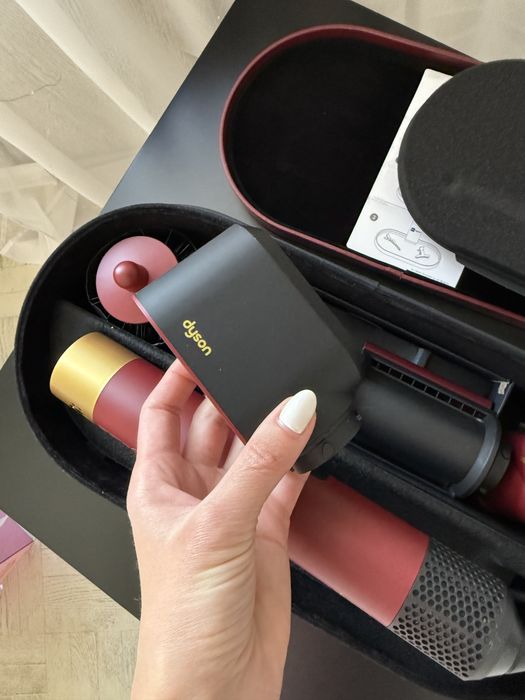 Продам Dyson airwrap I.D. HS08