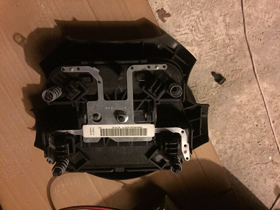 Arbaig Nissan Almera de condutor e passageiro.