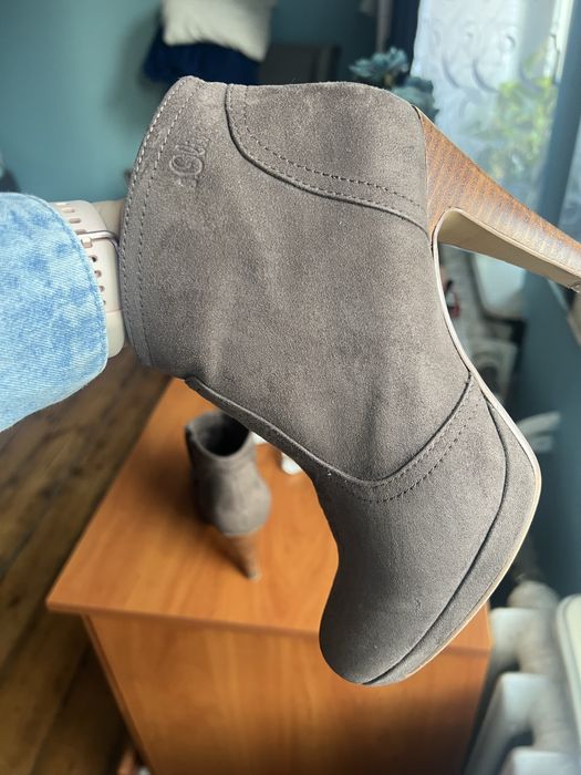 Zamszowe buty Olivier botki