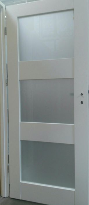 Montaż na stare futryny drzwi wewnętrznych pokojowych oraz wejściowych