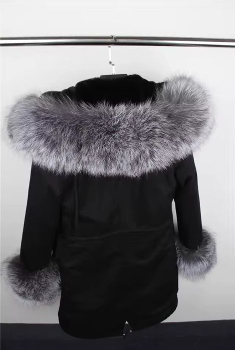Зимняя женская парка с натуральным мехом чернобурки 2 в 1