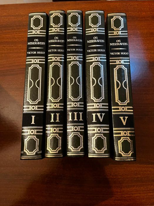 Coleção Livros Os Miseráveis
