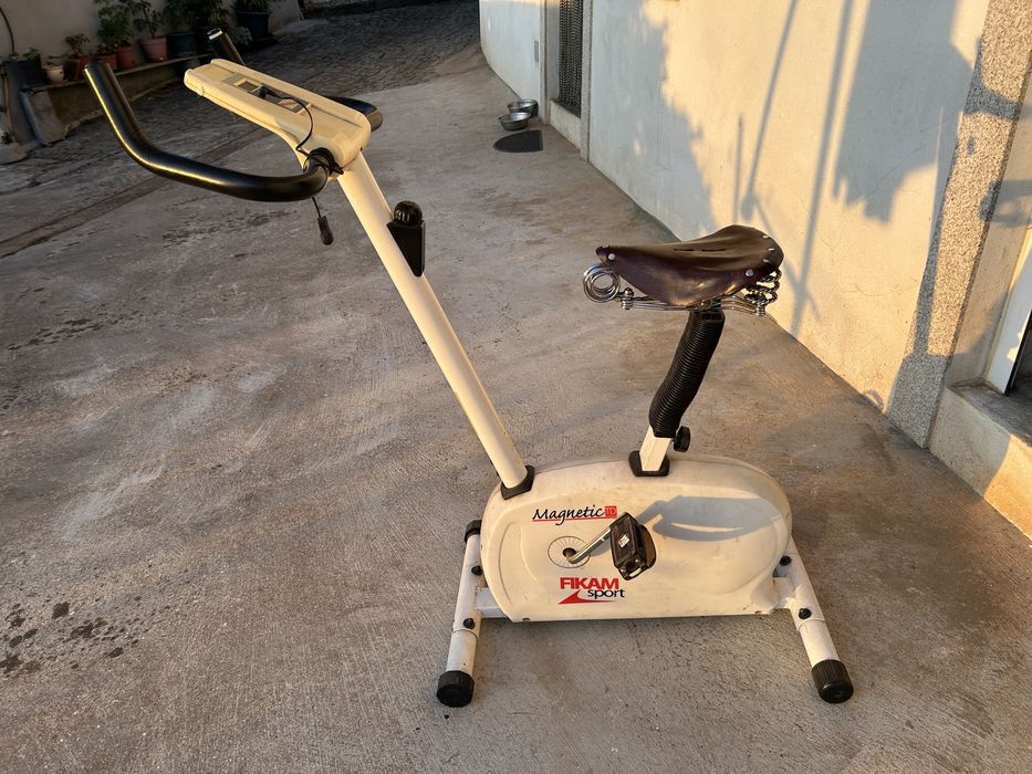 Bicicleta  de ginastica usada em bom estado