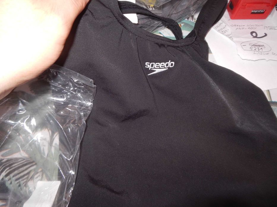 Wyprzedaż->Speedo strój jednoczęściowy rozmiar 164