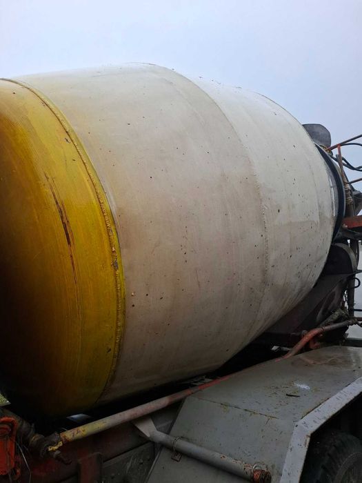 Бетонозмішувач міксер