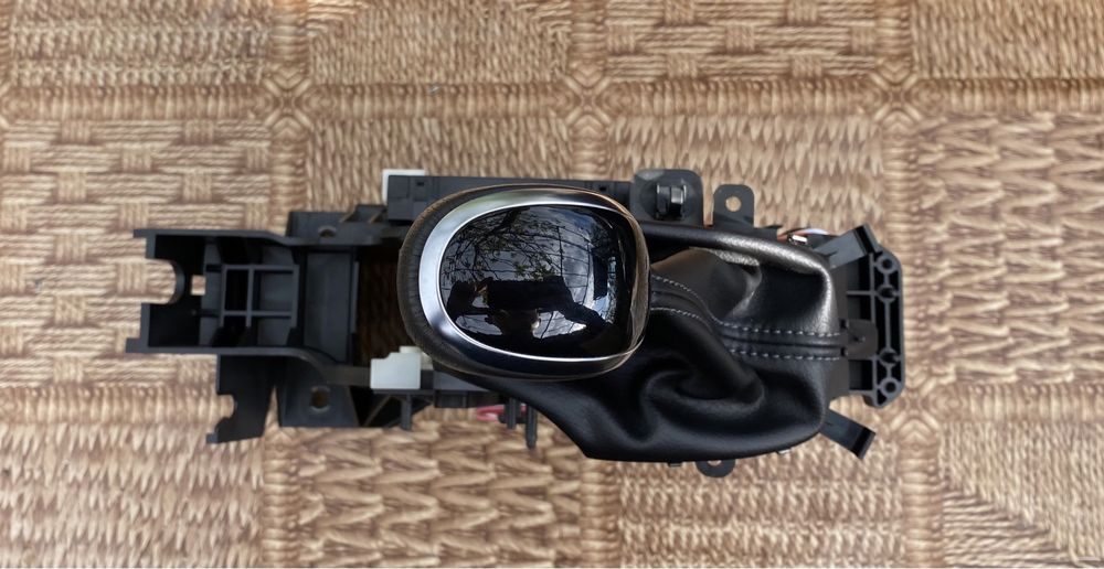 Центральная консоль Nissan Rogue!