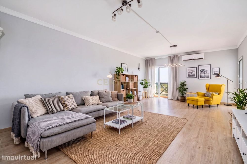 Apartamento Morderno T4 com Vista Mar, Elevador , Garagem e 166 m² em