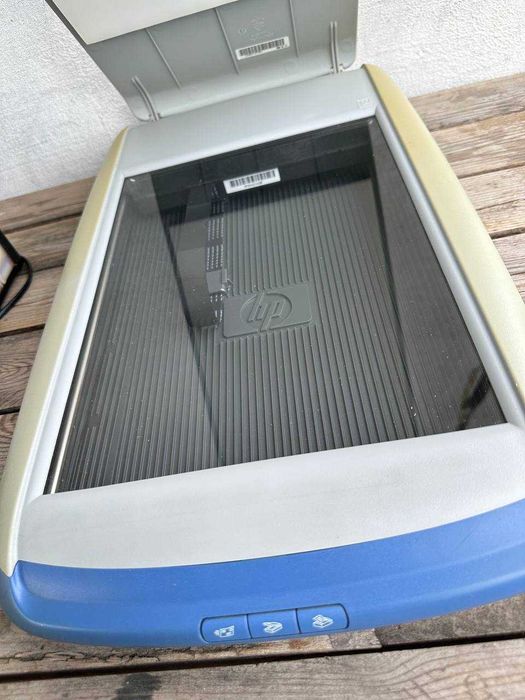 Сканер HP Scanjet 3500c  (на запчастини.немає бж)