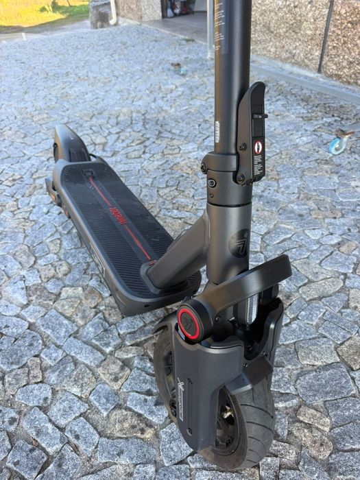 Trotinete Elétrica Segway Max G3