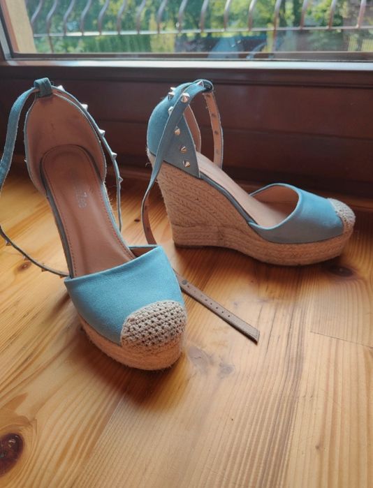 Espadryle na wysokiej koturnie 36