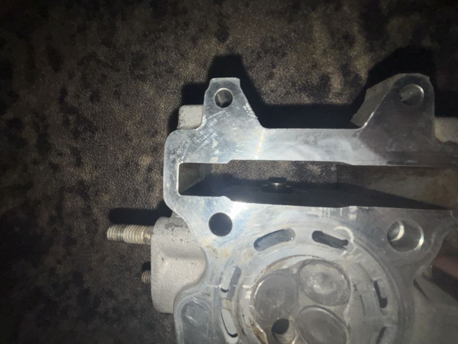 продам головку циліндра в гарному стані