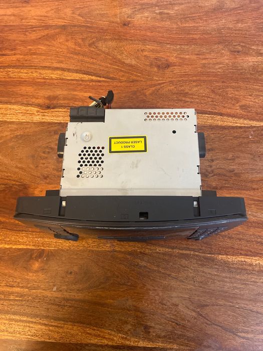 Radio para Mercedes R W251 e ML W164