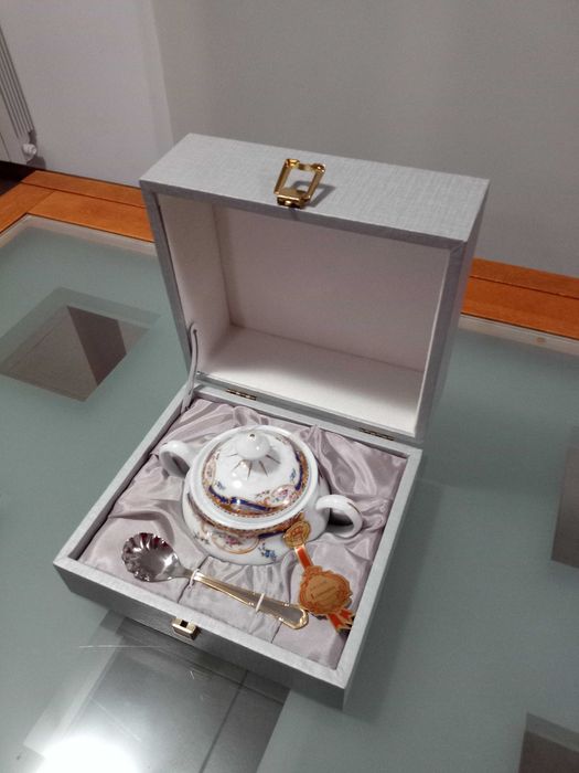 Açucareiro e Colher Novos em Porcelana Limoges