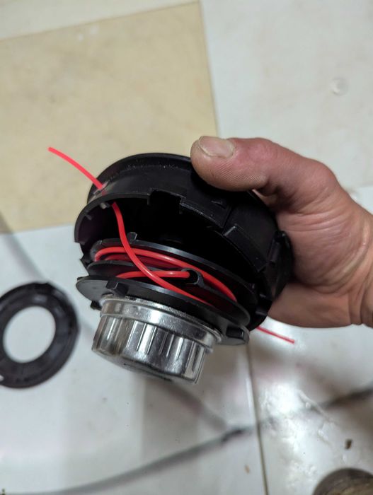 Cabeça de fio de roçadora universal