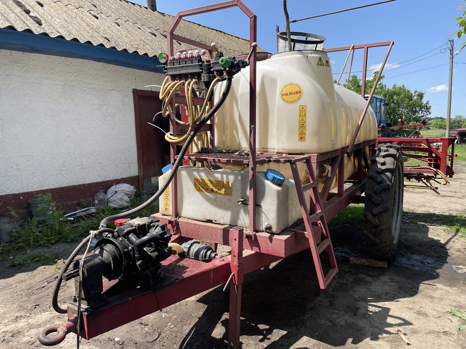 Продам польський оприскувач на 2000 літрів