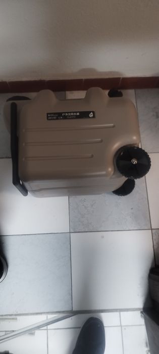 Reservatório de Água 28L com rodas