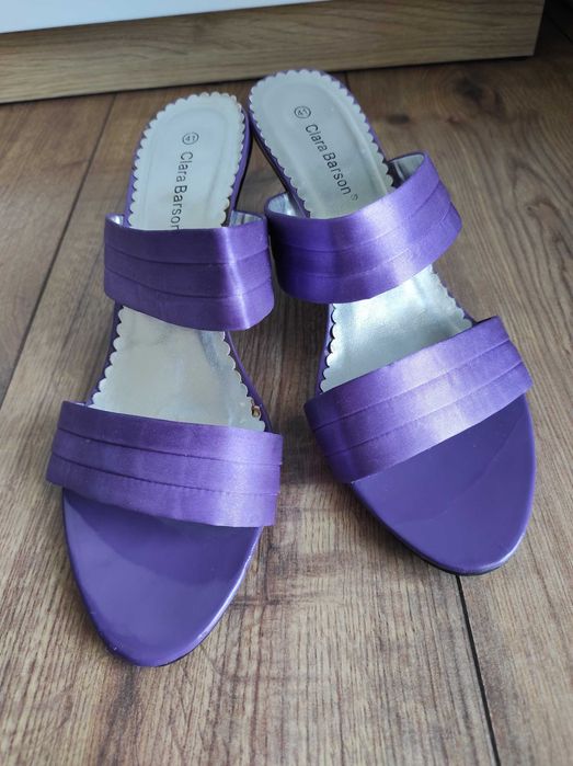 Buty fioletowe na obcasie