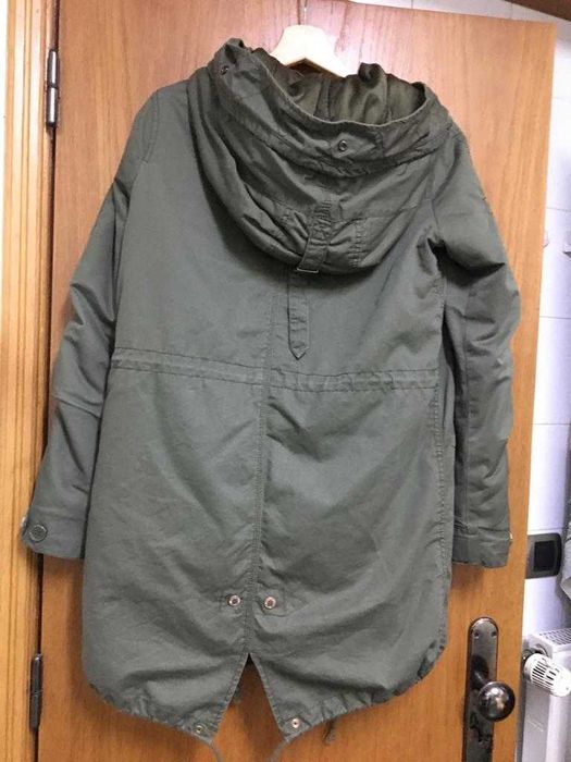 Parca Bershka com capuz