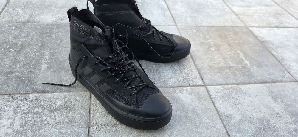 Adidas terrex  Znsored goretex