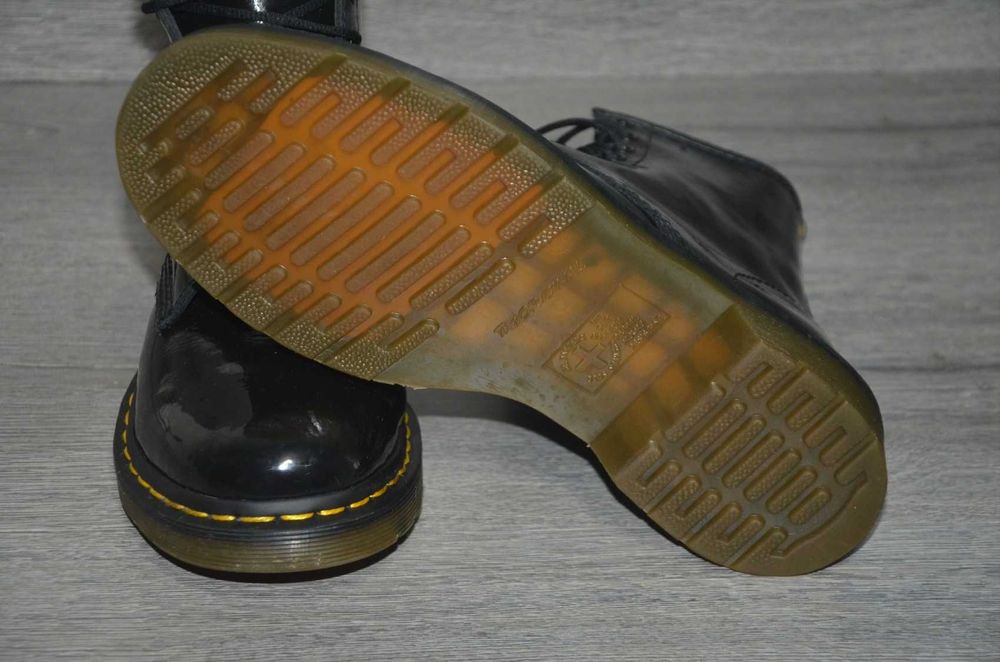 Продам черевики шкіряні Фирма DR.MARTENS