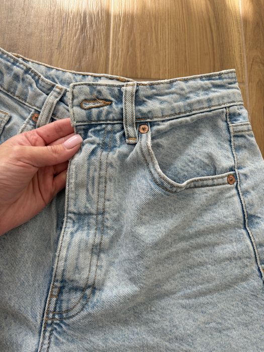 Джинсові шорти zara 34