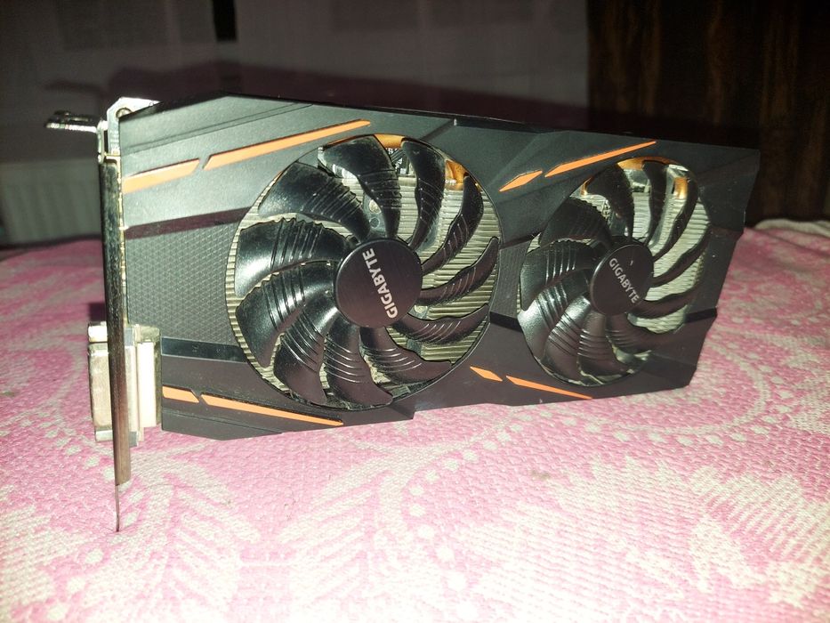 Відеокарта AMD RX 5700 XT 8GB MSI Gaming X GDDR6 
Від власник