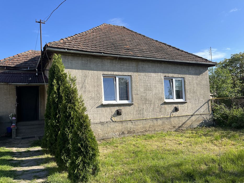 Дім 65 м2 ділянка 12 сот Яноші вул. Шевченка 25 траса Берегово Косино