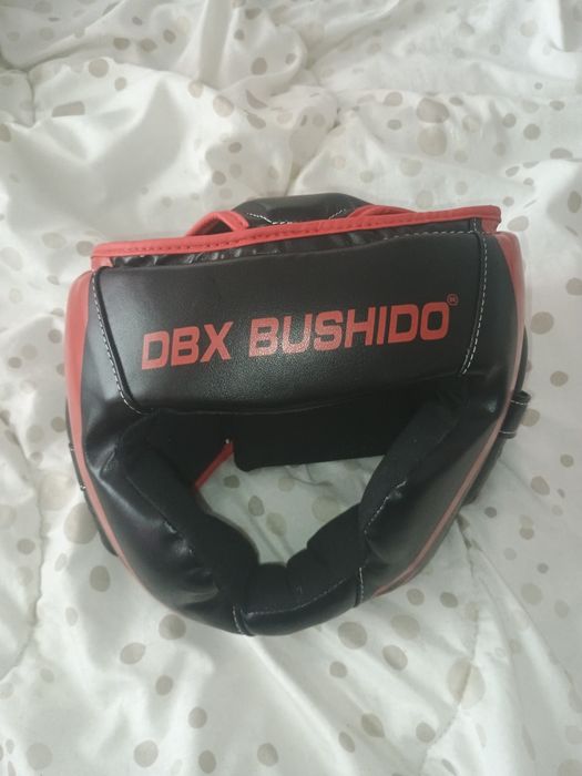 Kask bokserski DBX Bushido