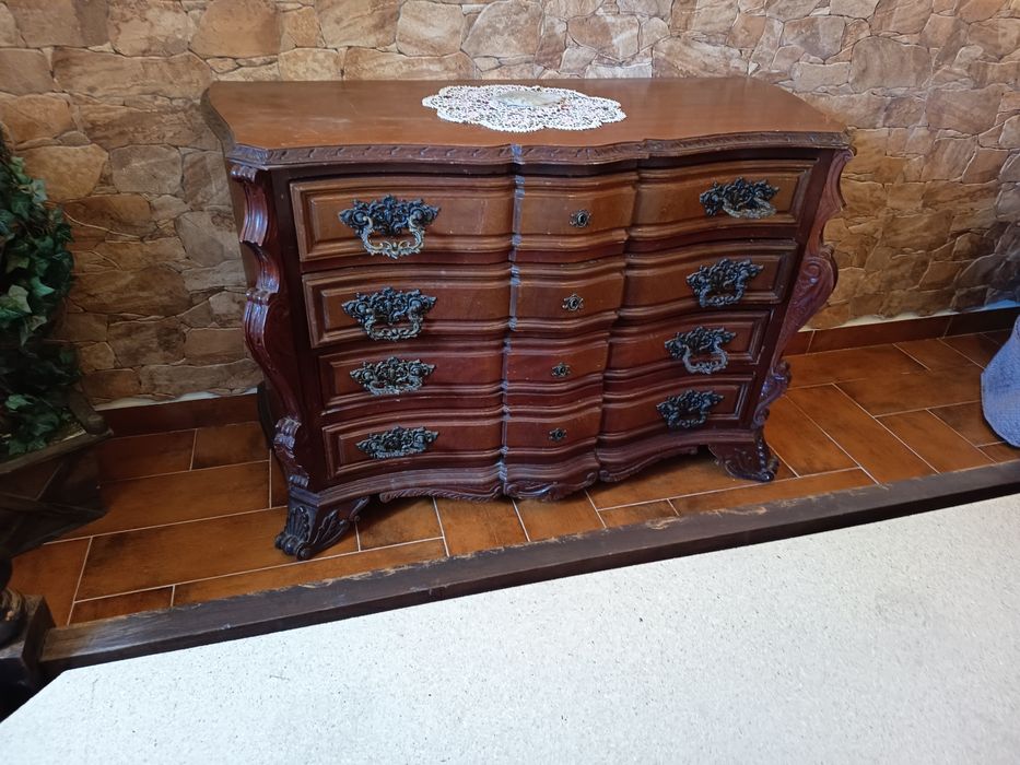 Cómoda do século passado