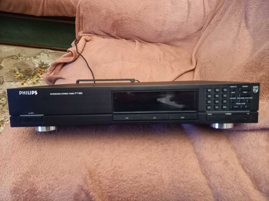 Tuner PHILIPS FT 880 - znakomity