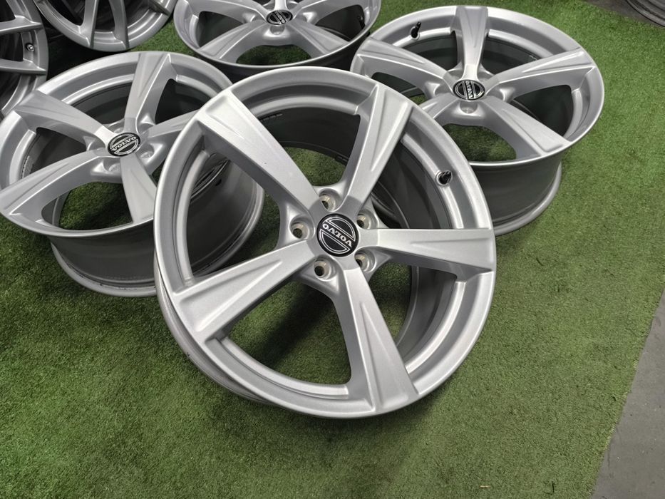 Nowe 18" felgi 5x108 Volvo xc90 xc60 xc40 xc70 v90 s90 v60 R-design